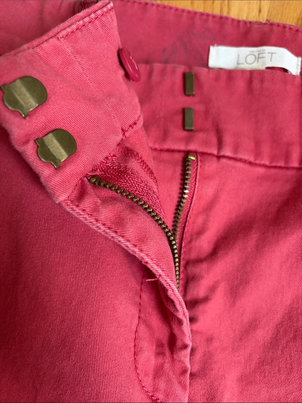 LOFT Women’s Coral Pink Chino Pants. Size:12P - Picture 4 of 8